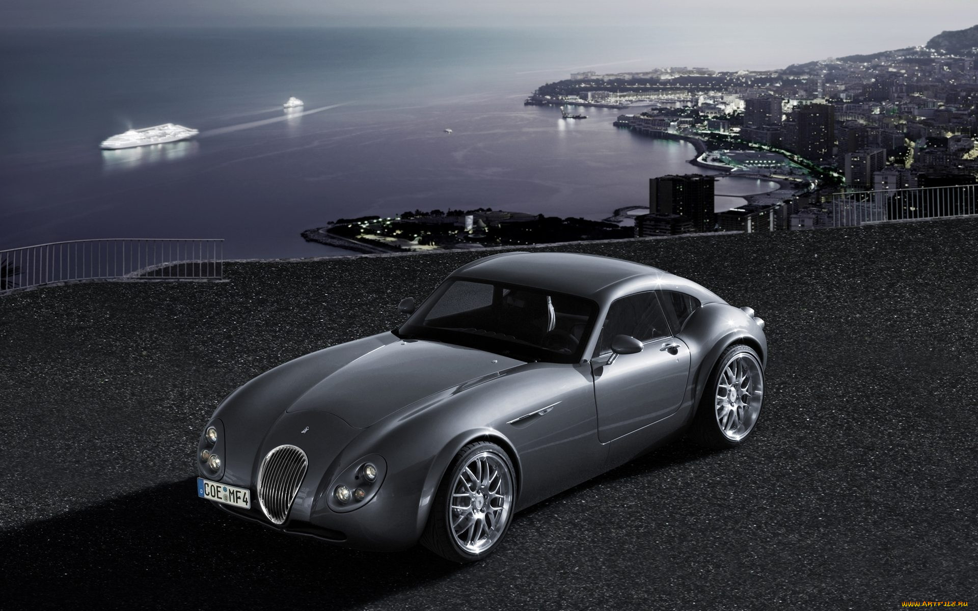 Обои Wiesmann GT Автомобили Wiesmann, обои для рабочего стола, фотографии  wiesmann, gt, автомобили, город, море, ночь, серый Обои для рабочего стола,  скачать обои картинки заставки на рабочий стол.